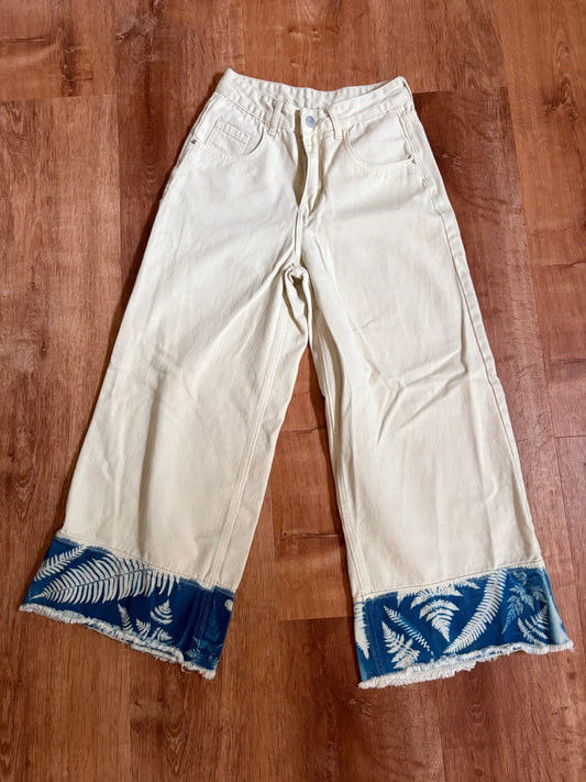 Wide legged high waisted pant