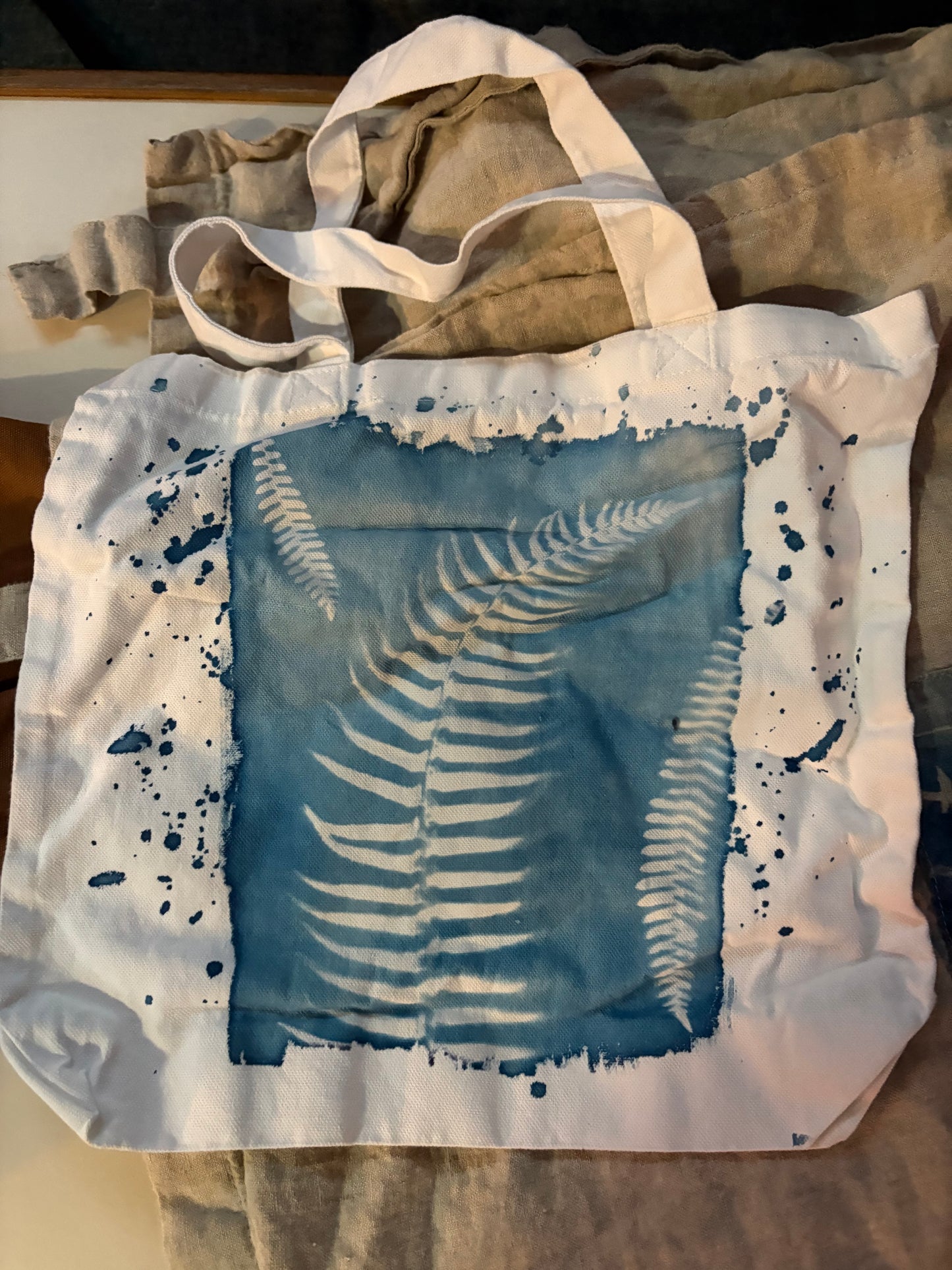 Tote bag